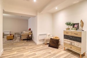 Entrance Hall- click for photo gallery